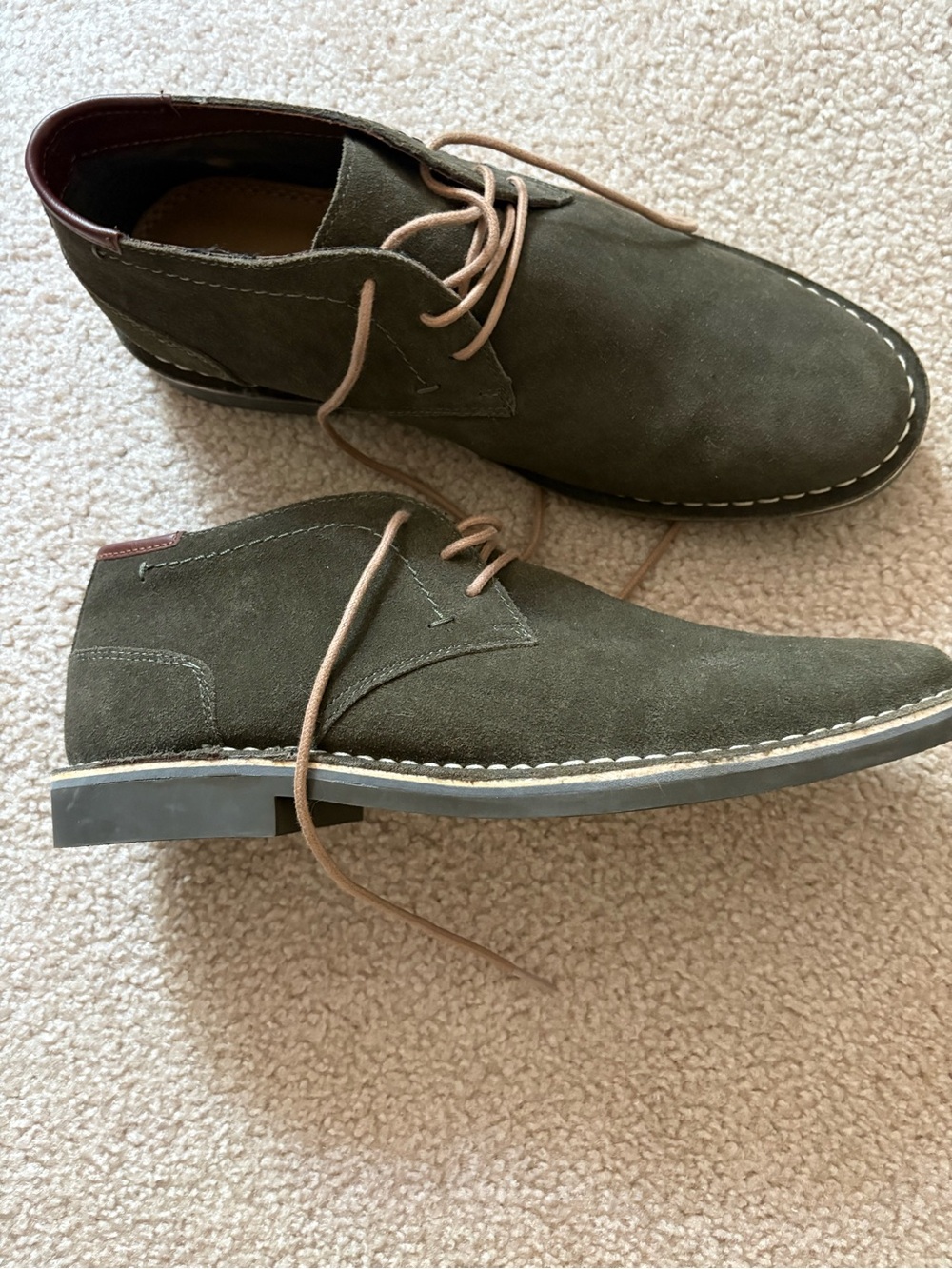Kenneth Cole Olive Suede Chukka Boots with Tan Laces